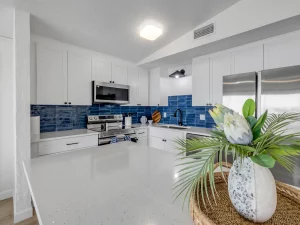 Ocean-beach-club-two-bedrooms-condo-4-kitchen