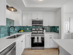 Ocean-beach-club-kitchen-two-bedrooms-condo-3