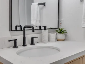 Ocean-beach-club-two-bedrooms-condo-6-bathroom