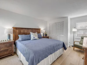 Ocean-beach-club-two-bedrooms-condo-6-main-bedroom