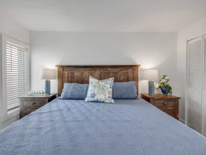 Ocean-beach-club-two-bedrooms-condo-6-main-bedroom