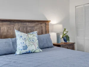 Ocean-beach-club-two-bedrooms-condo-6-main-bedroom