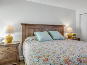 Ocean-beach-club-two-bedrooms-condo-4-main-bedroom