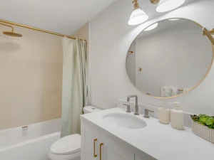 Ocean-beach-club-two-bedrooms-condo-8-second-bedroom-bathroom