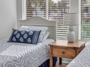 Ocean-beach-club-two-bedrooms-condo-6-second-bedroom