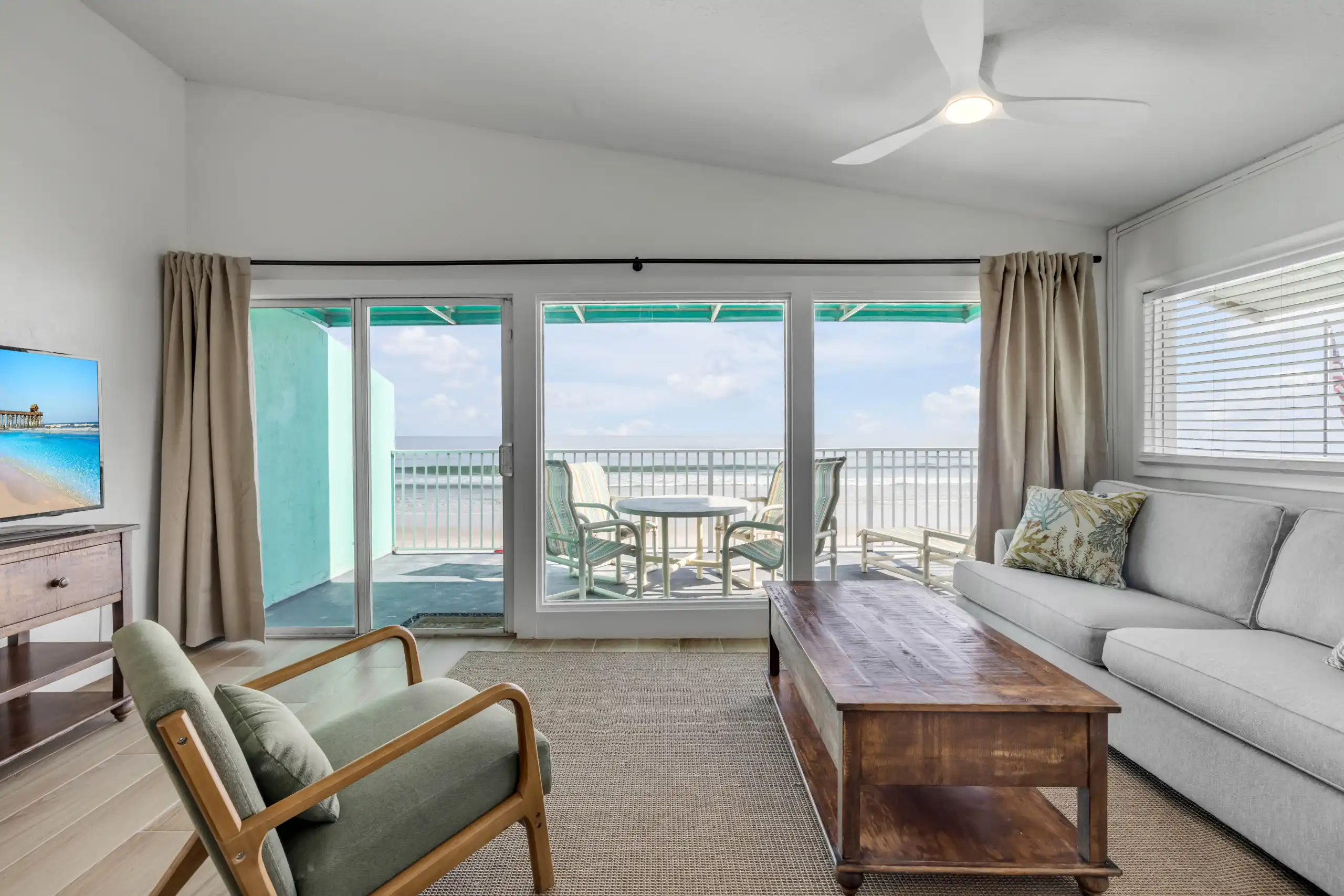 Ocean-beach-club-Living-room-ocean-view-two-bedrooms-condo-4